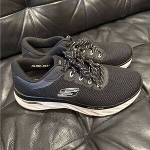 Skechers Glide-Step Black Mesh Women’s Walking Shoes